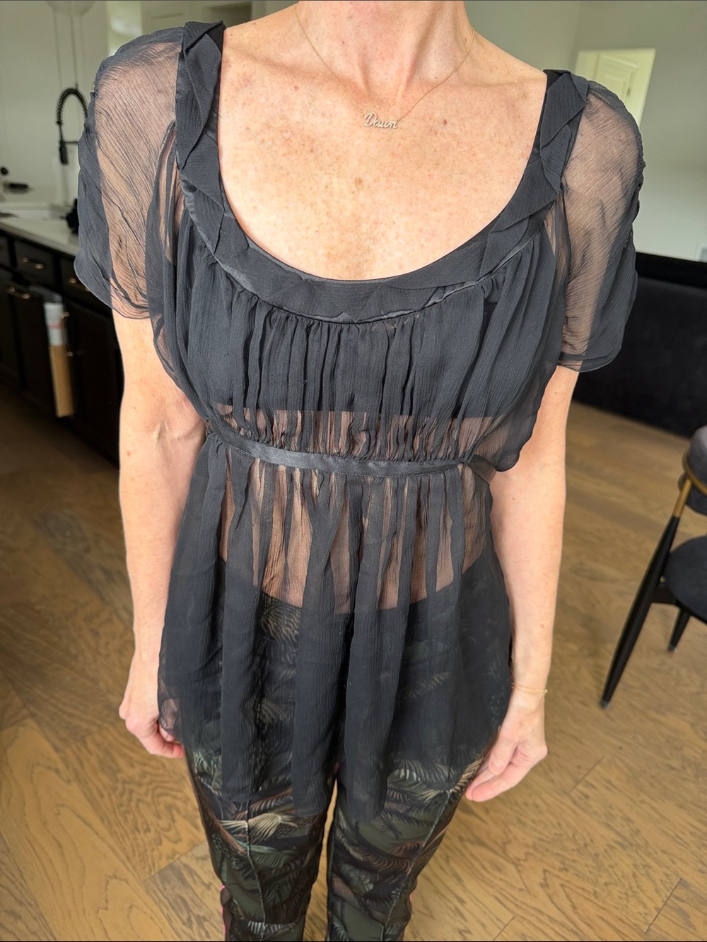 Elie Tahari Black Sheer Short-Sleeve Ruffled Peplum Blouse